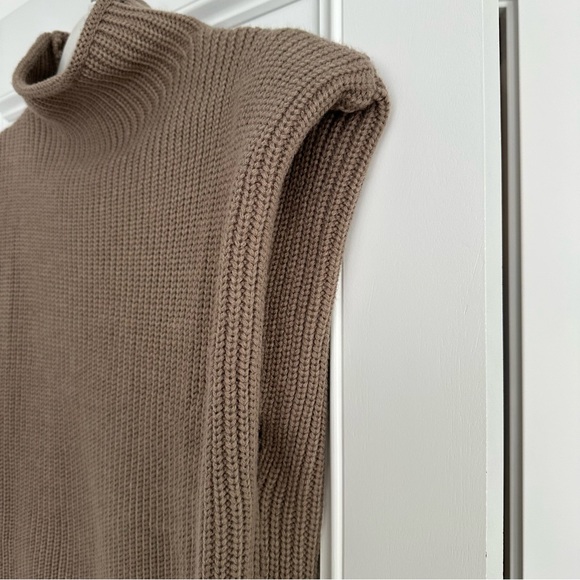 En Saison Kanika Knit Top - Picture 4 of 7